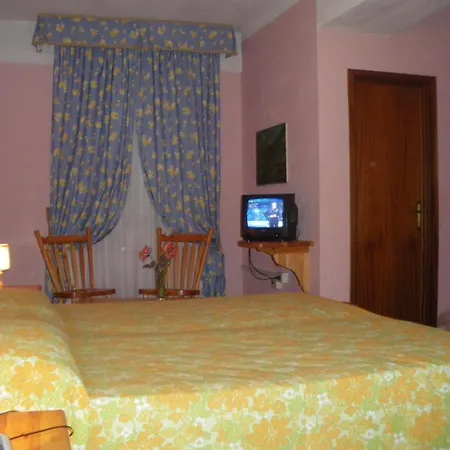 Delle Alpi 3*